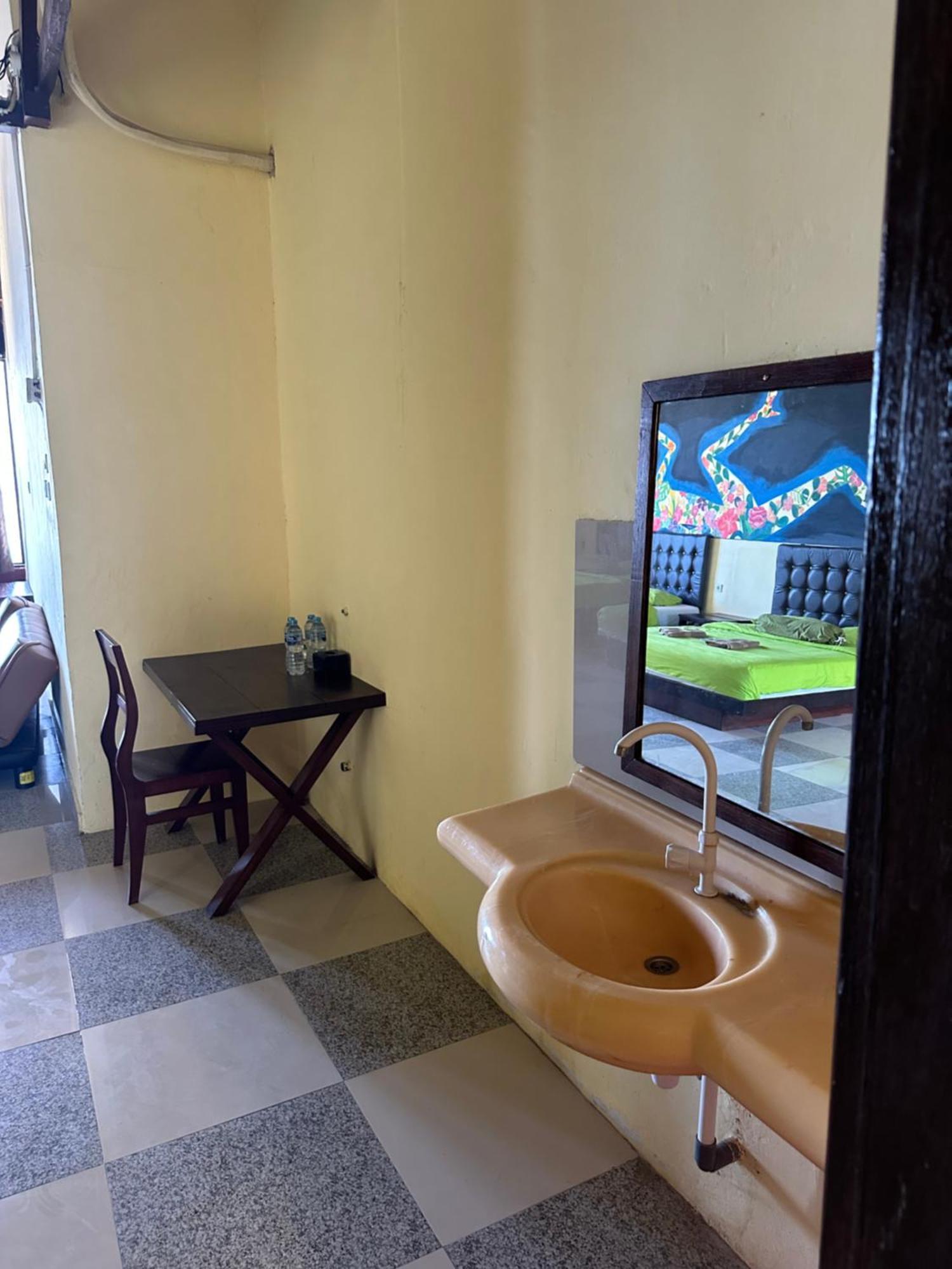Mooi Park Hotel Sorong Ngoại thất bức ảnh