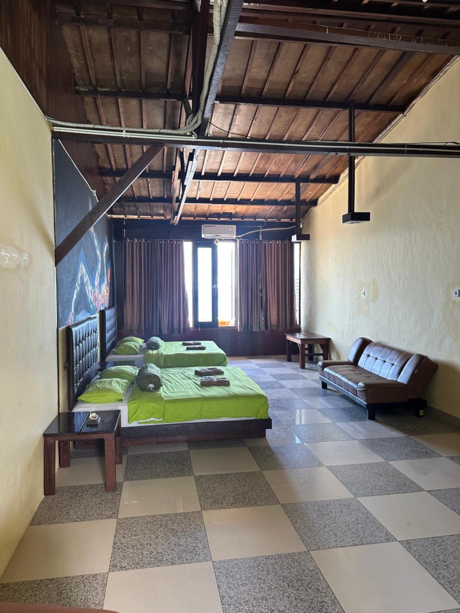 Mooi Park Hotel Sorong Ngoại thất bức ảnh