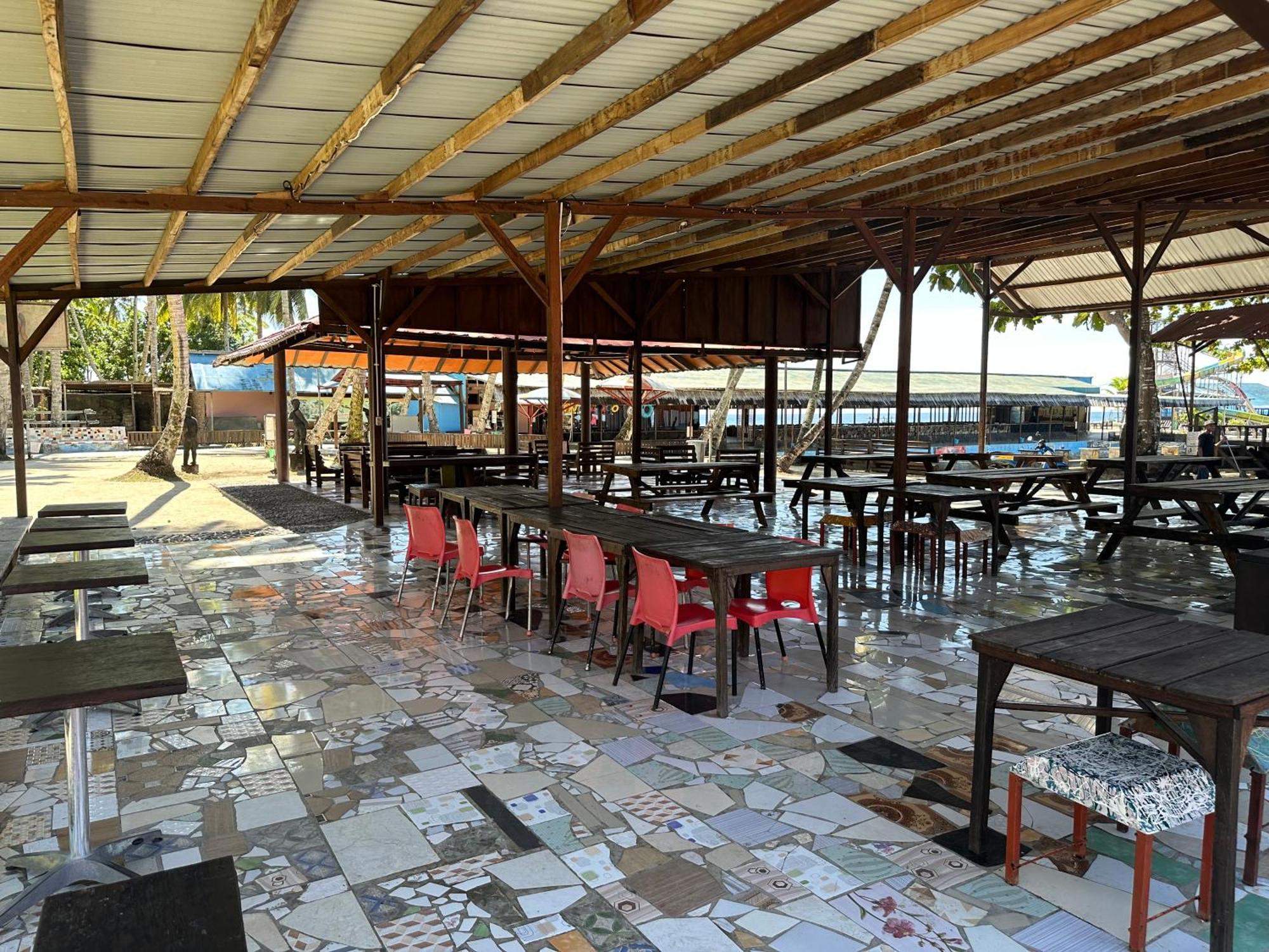 Mooi Park Hotel Sorong Ngoại thất bức ảnh